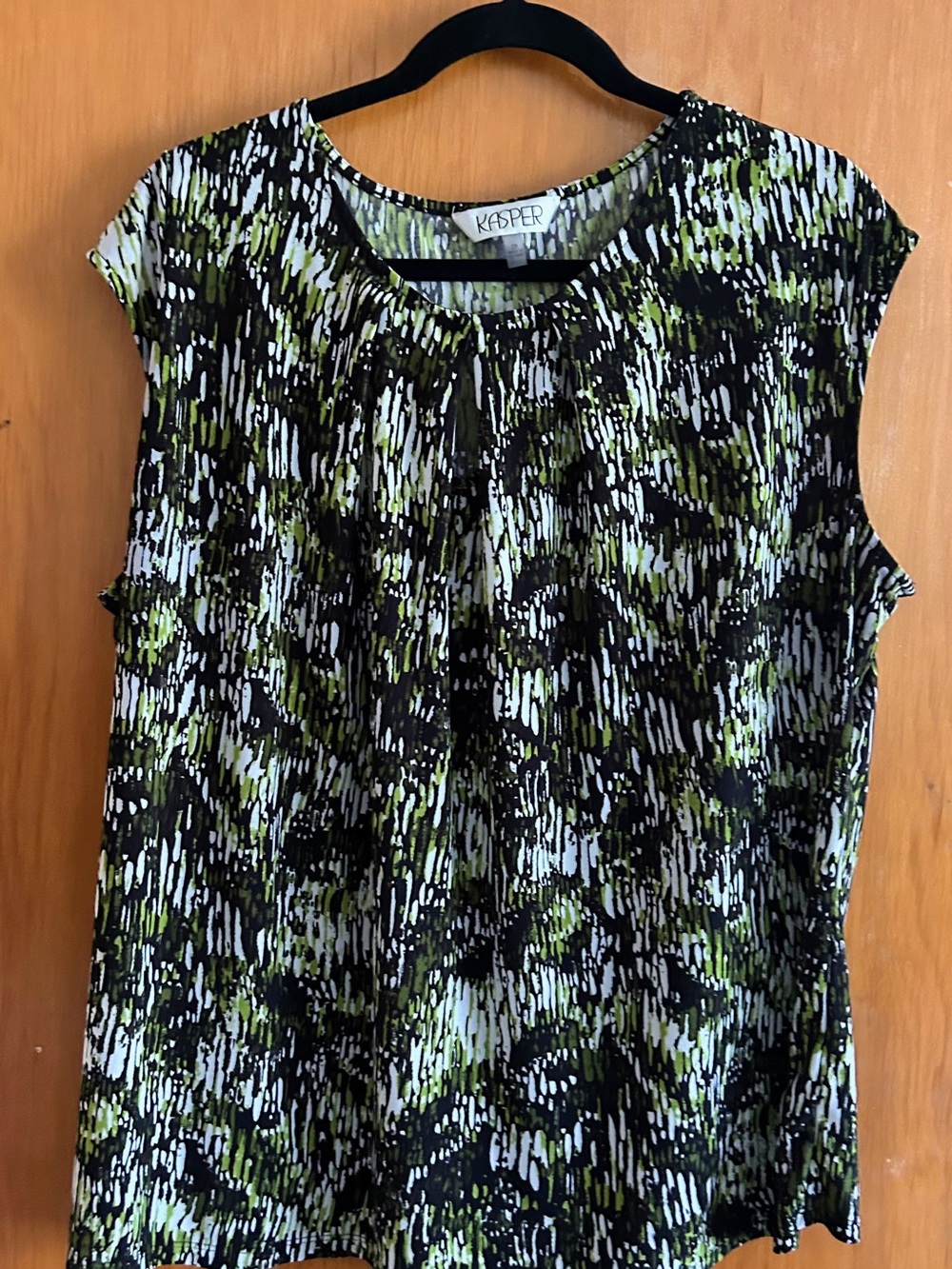 Kasper Black White and Green Abstract Cap-Sleeve Blouse